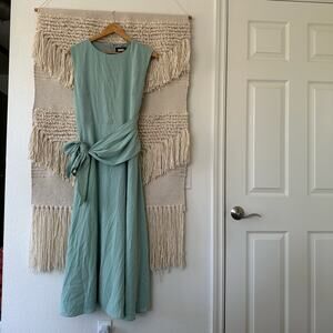 NWT: Alexia Admor Paris Dress